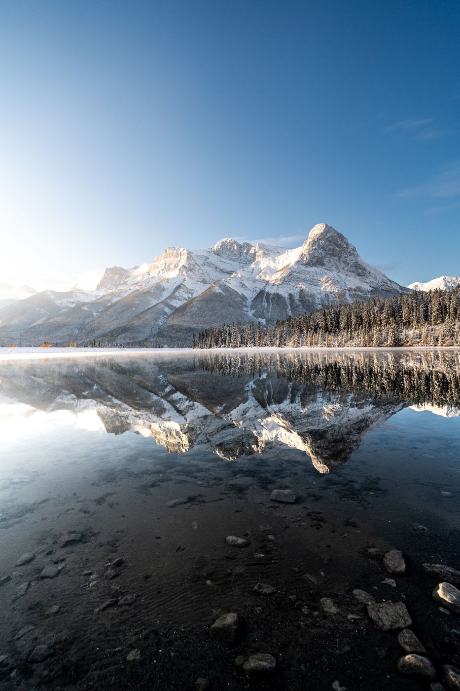 Rundle Forebay, Canada