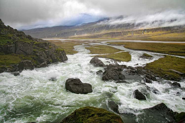 Snaedalsfoss