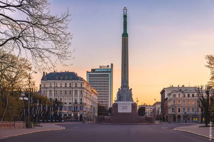 The Freedom Monument, Riga