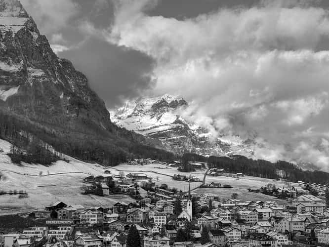 View on Mitlödi/GL