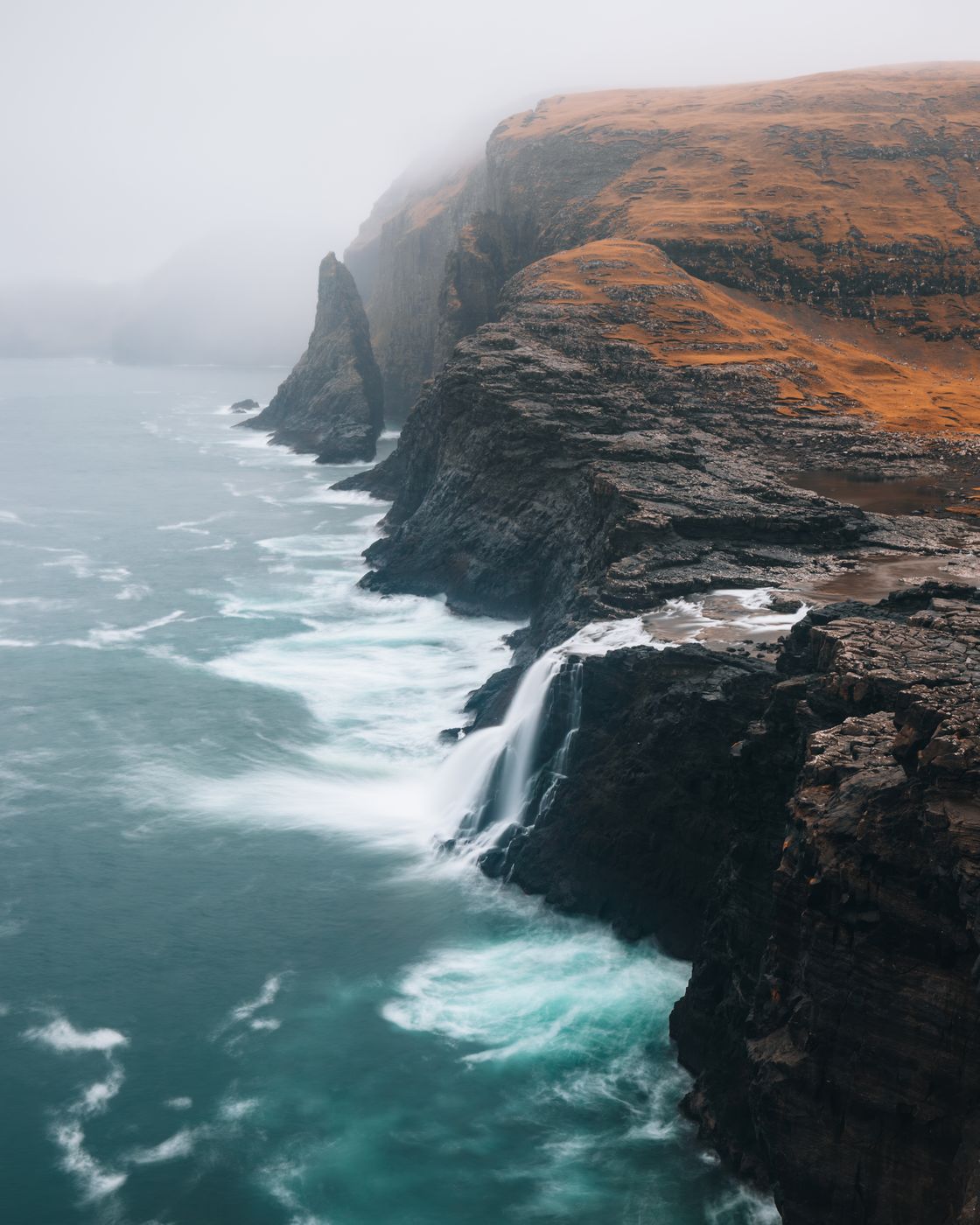 Waterfall of Sørvágsvatn / Leitisvatn, Faroe Islands