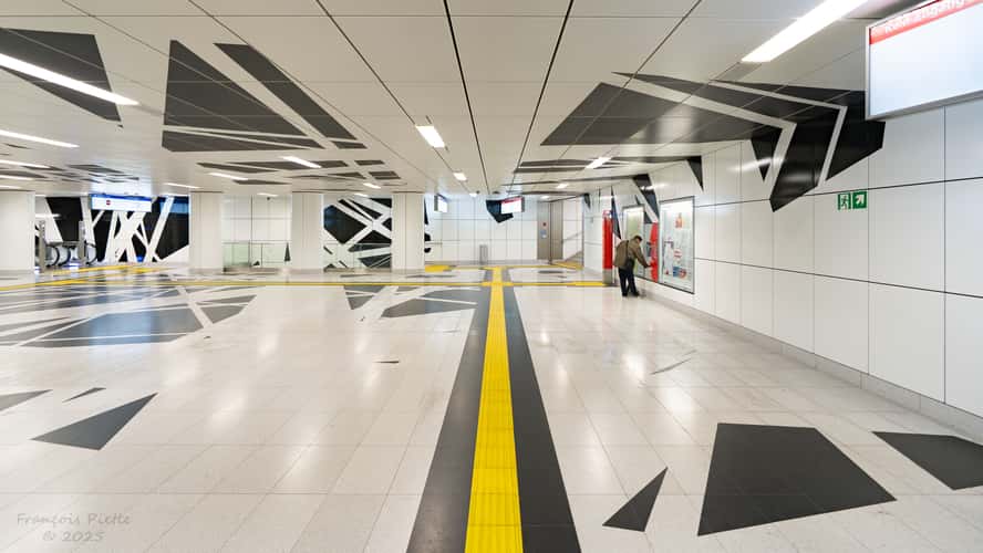 Wehrhahnlinie - U-Bahn-Station Pempelforter Straße, Düsseldorf