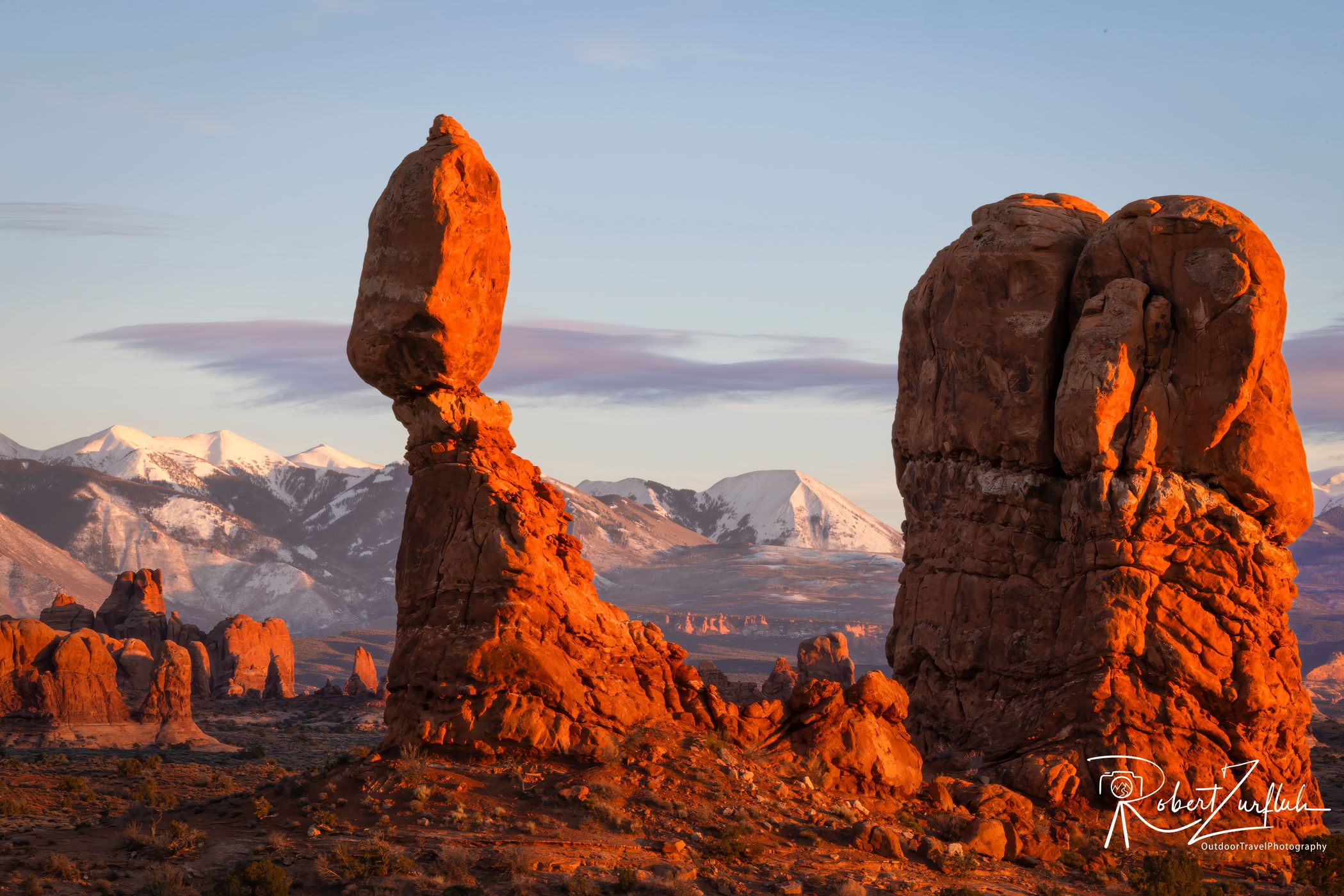 Balanced Rock, Arches National Park, Utah, USA