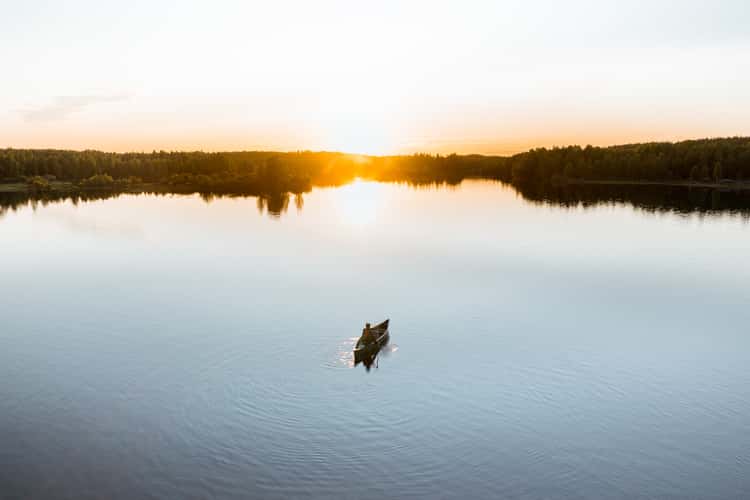 Canoeing in Jyrhämäjärvi, Rovaniemi