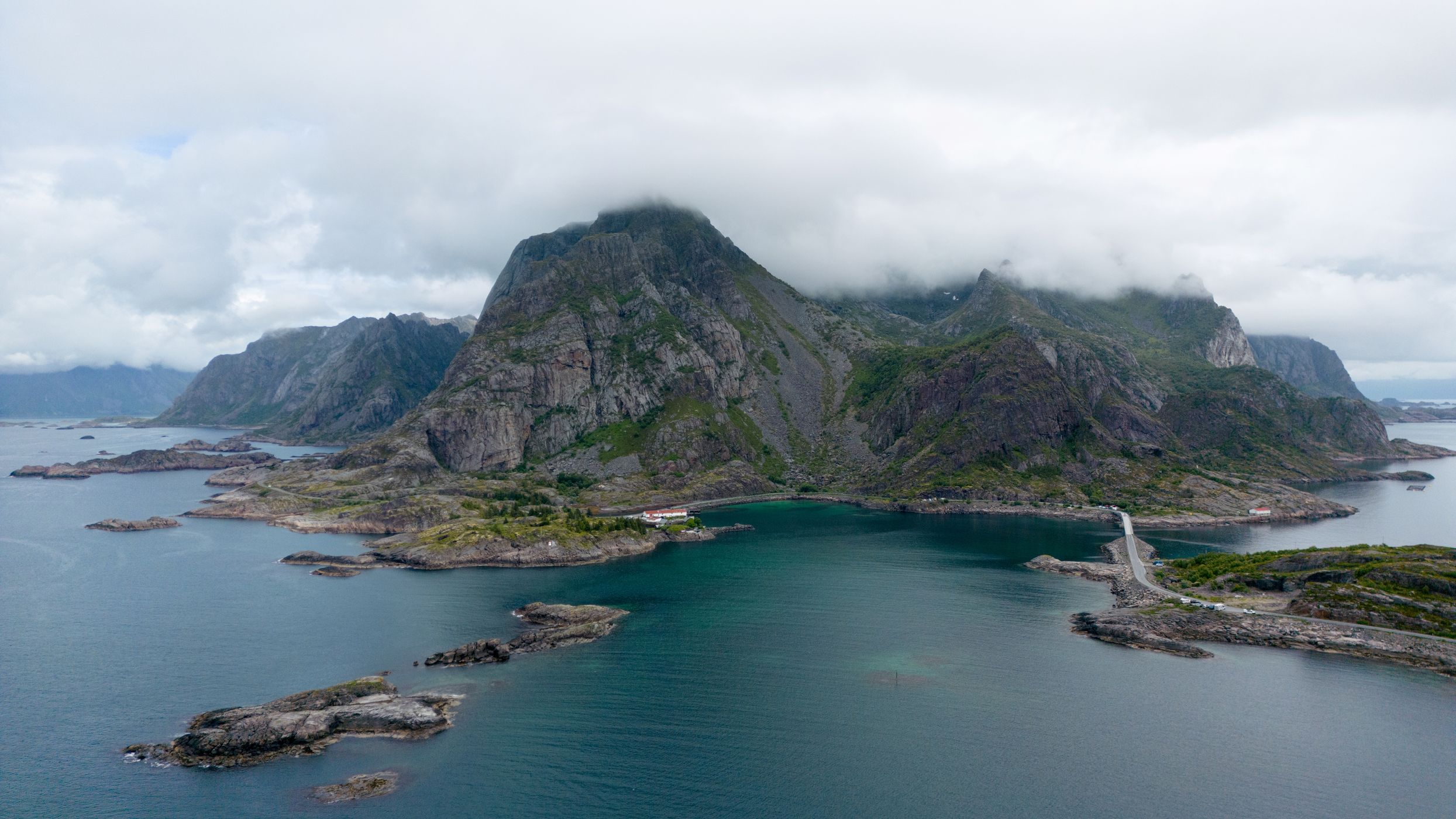 Festvagtinden, Henningsvaer, Norway