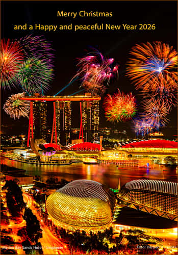 Laser Show at Marina Bay from Esplanade Bridge
