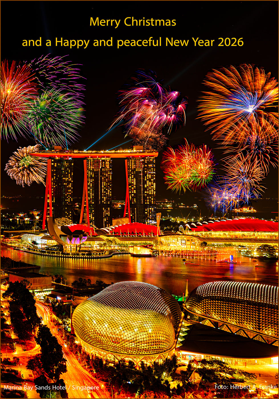 Laser Show at Marina Bay from Esplanade Bridge, Singapore