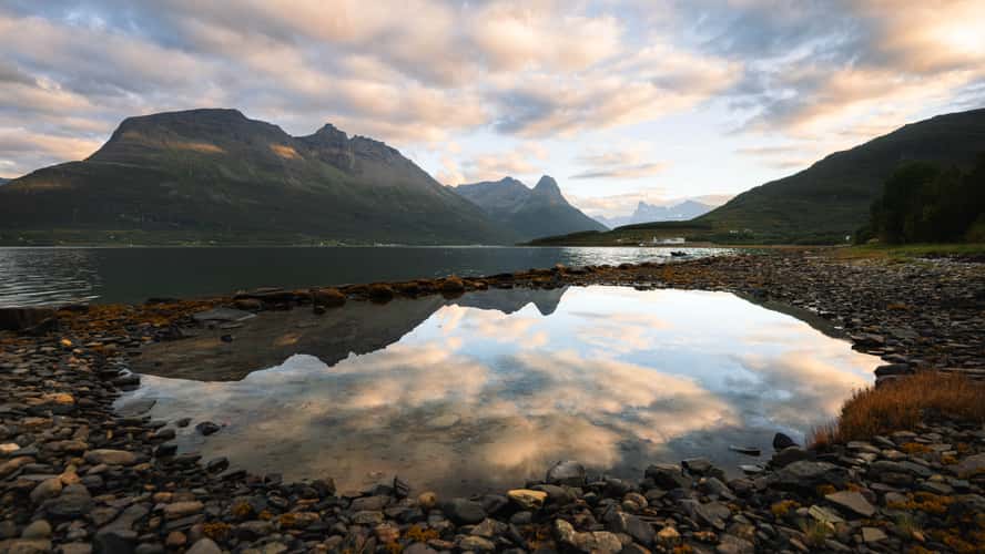 Lyngenfjord Puddles