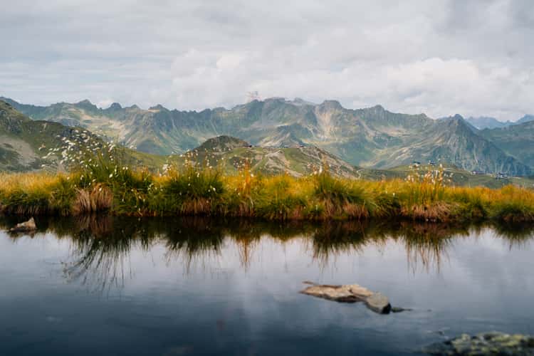 Madrisella – 360° Mountain View with Lake