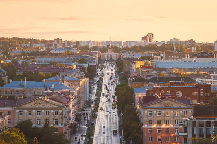 Main street, Petrozavodsk (drone)