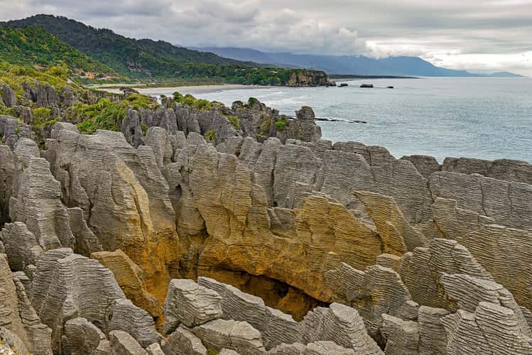 Punakaiki / Pancake Rocks blow holes