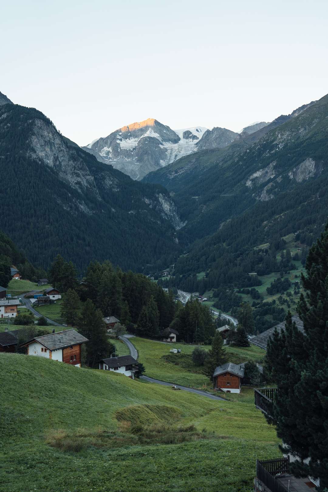 Get the exact geo-position for this spot: Sunrise View of La Sage
