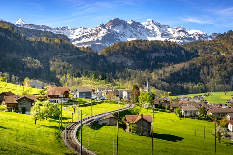 Bergstraße, Lungern