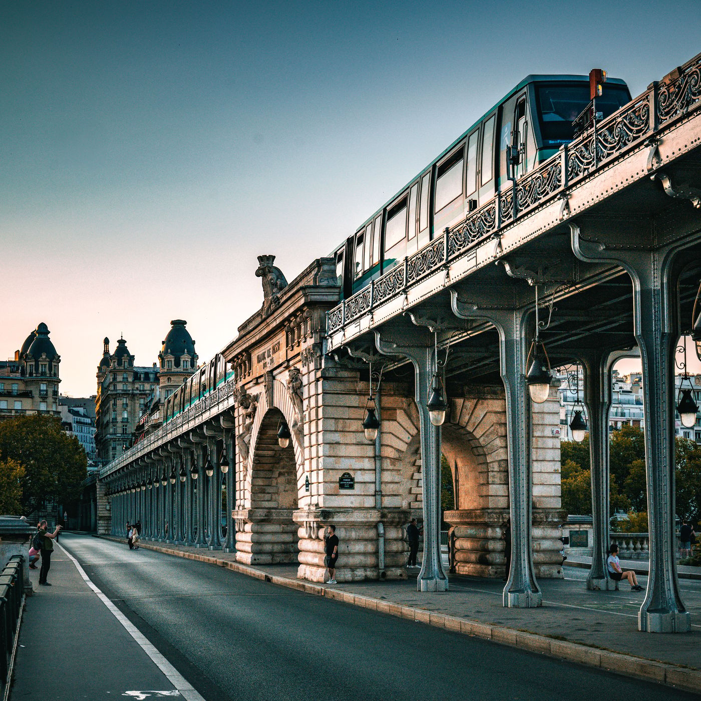 Bir Hakeim Bridge, Paris, France