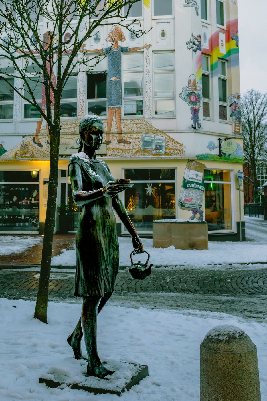 Bronzestatue 'Teelke', Germany