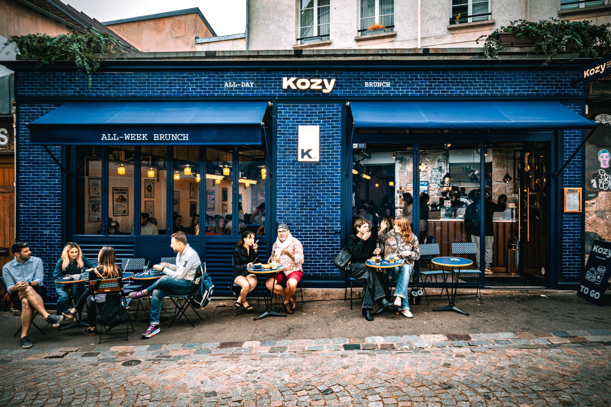 Café at Montmartre, France