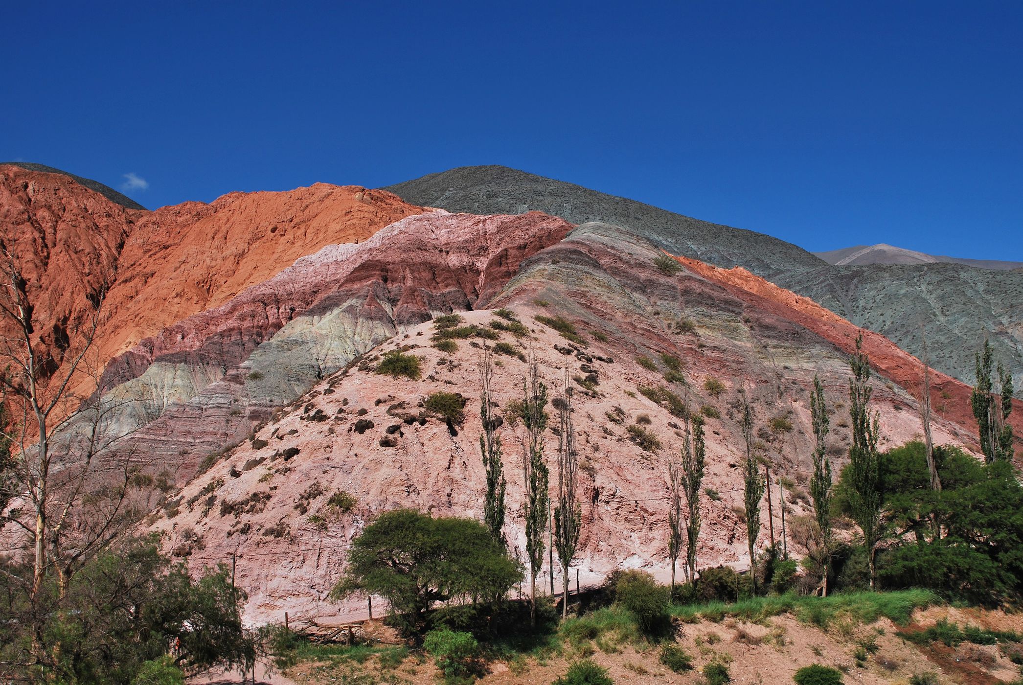 Cerro de los siete colores, Argentina