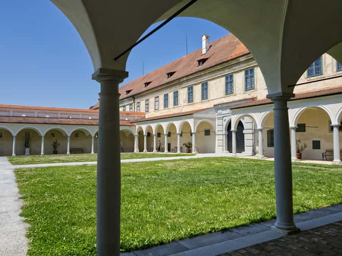 Chateau Uherčice