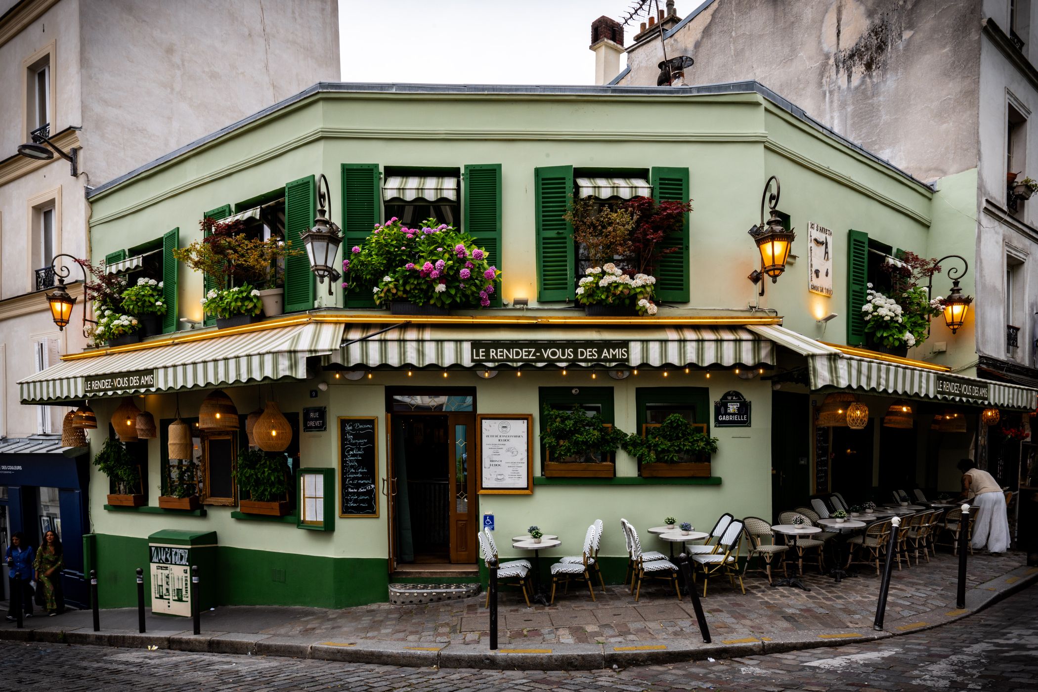 Chez Marie, Montmartre, France