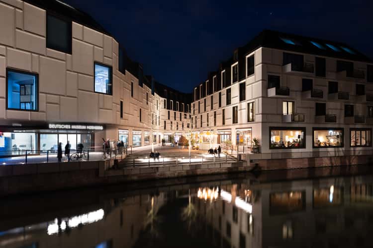 Der Augustinerhof mit dem Deutschen Museum