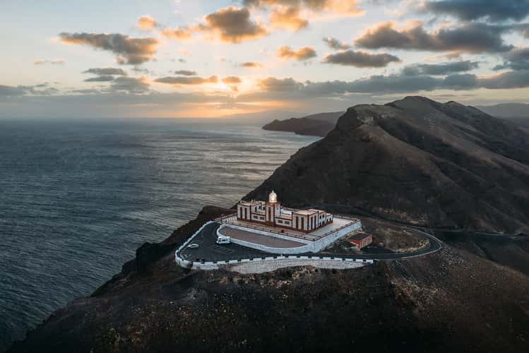 Faro de la Entallada
