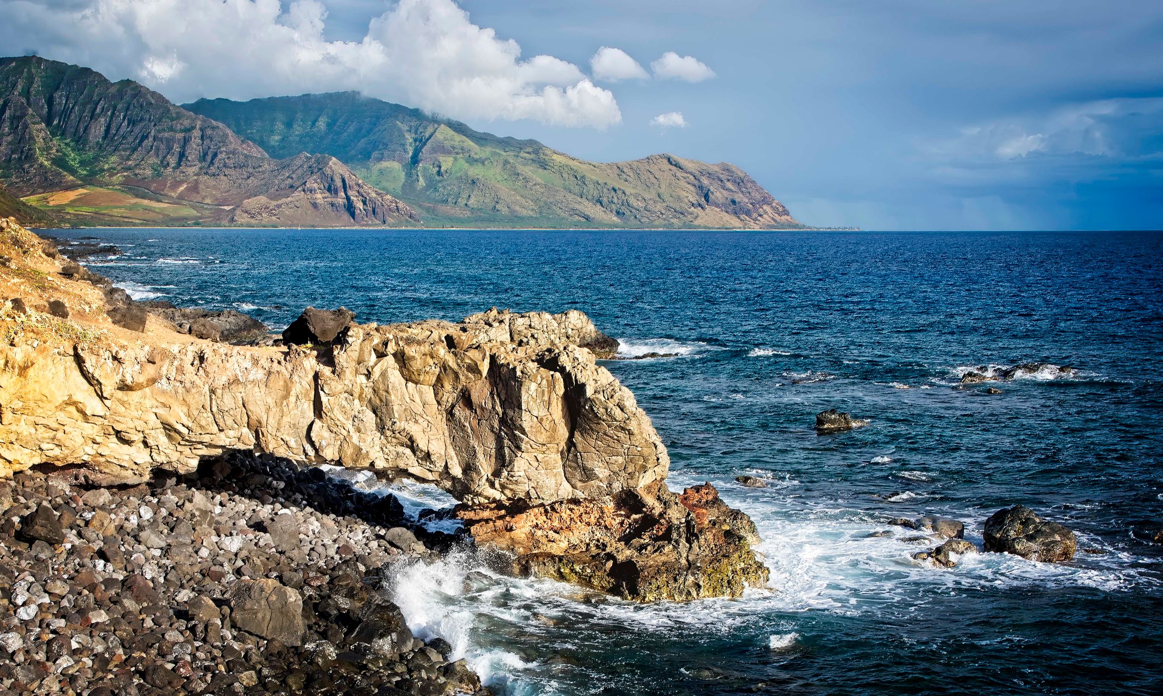 Ka'ena Point Arch, Waianae, HI, USA