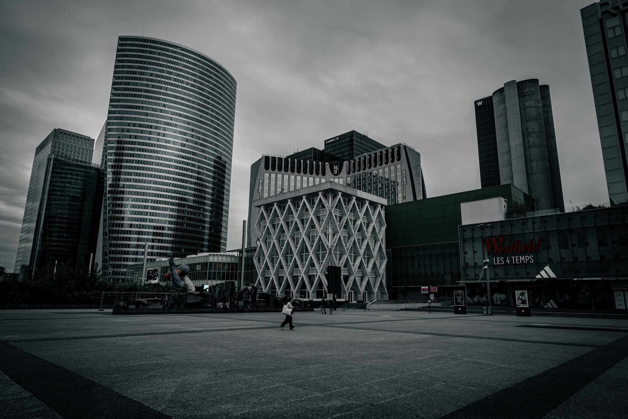 La Défense Plaza, Paris, France