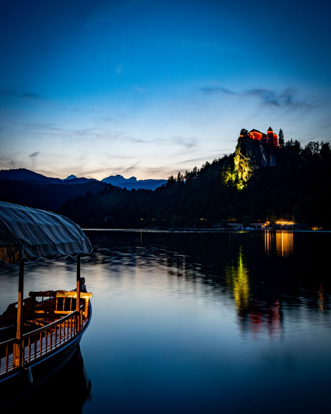 Lake Bled: boats and castle, Slovenia