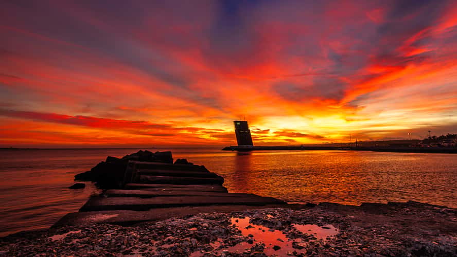 Pontão da Praia de Algés ao Pôr do Sol