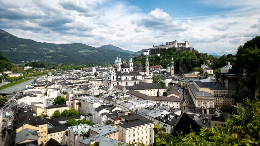 Salzburg - Amalie-Redlich Turm