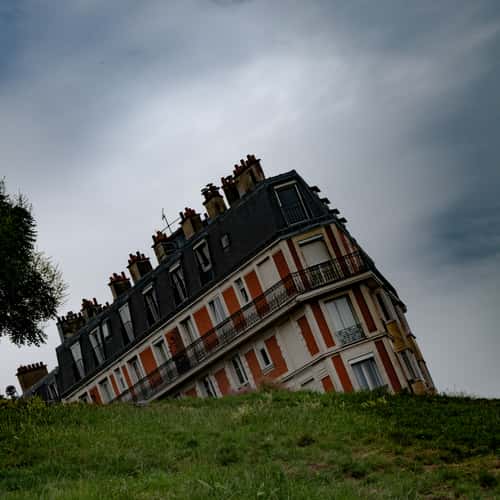 Sinking House, Montmartre, Paris