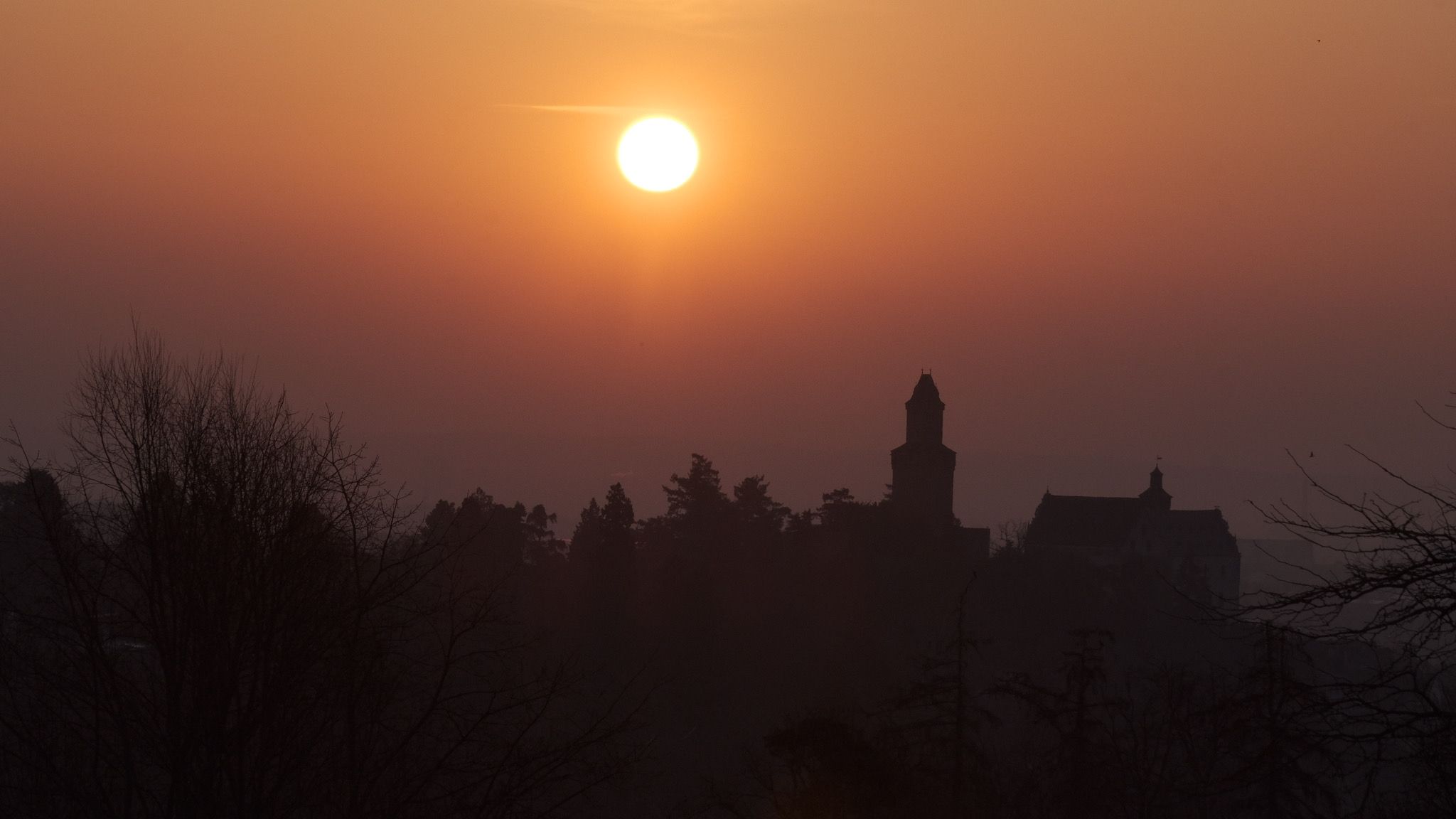Sonnenaufgang über Kronberg im Taunus, Deutschland, Germany