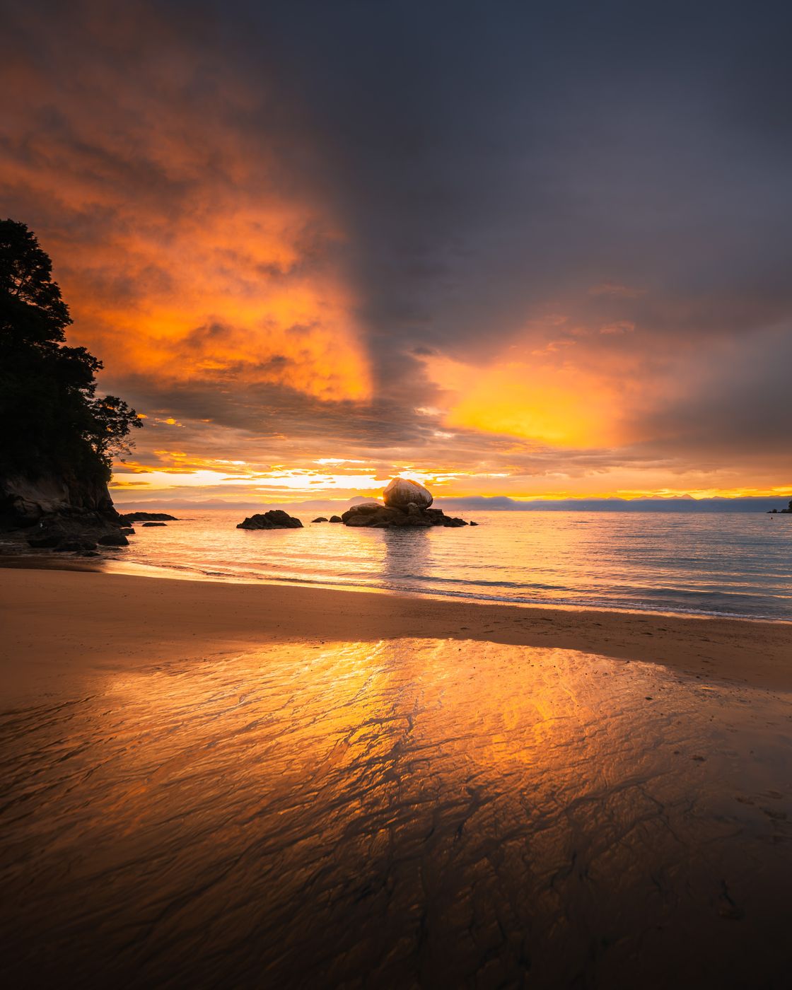Split Apple Rock (Summer Angle), New Zealand