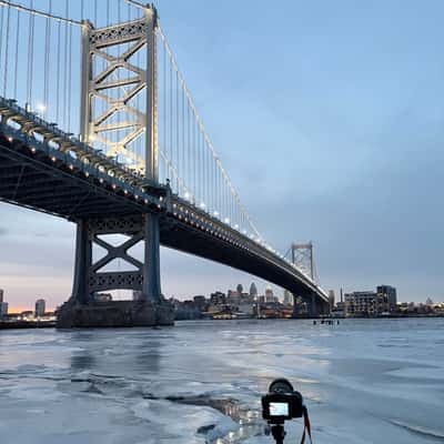 <b>Behind the Scenes</b> | photo by <a href="/@robert-zurfluh">Robert Zurfluh</a>