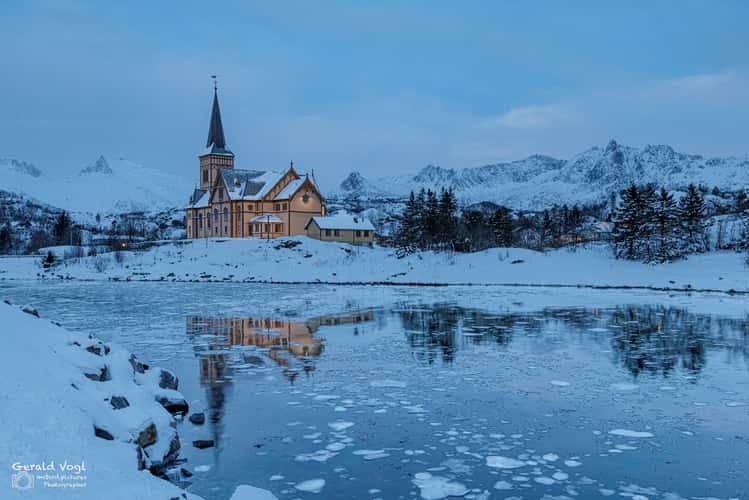 Vågan Church