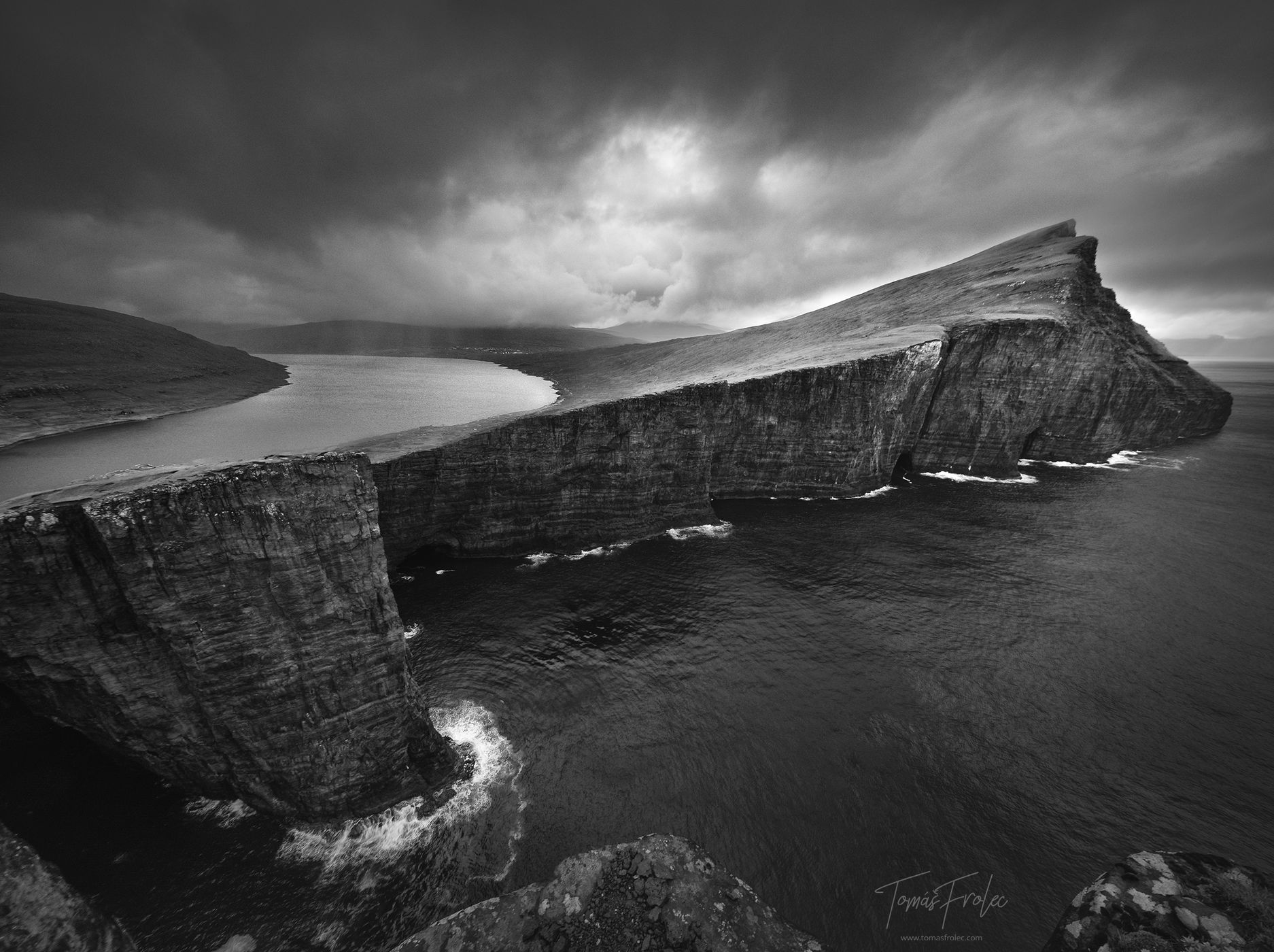 Lake Sørvágsvatn, Faroe Islands