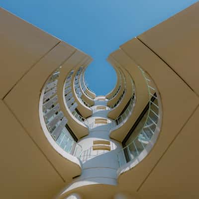 Lookup at Lietzenburger Straße, Berlin, Germany