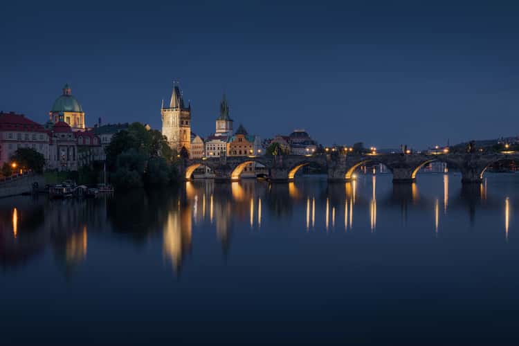 Mánes Bridge – View toward Charles Bridge