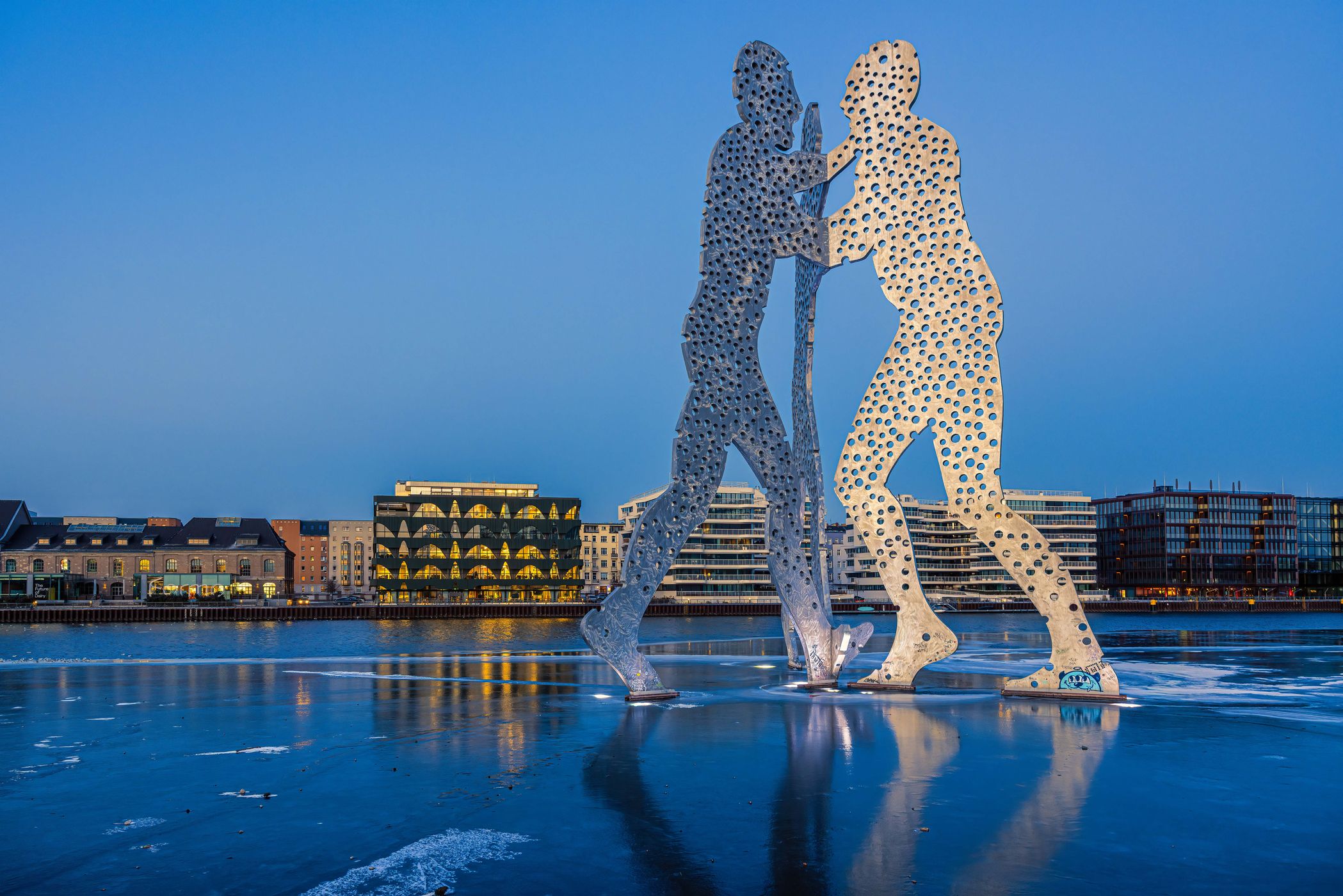 Molecule Man, Germany