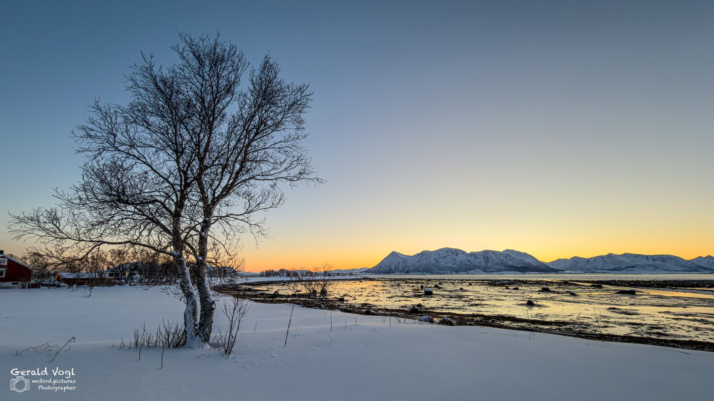 Morgenstimmung am Fjord in Åse, Norway