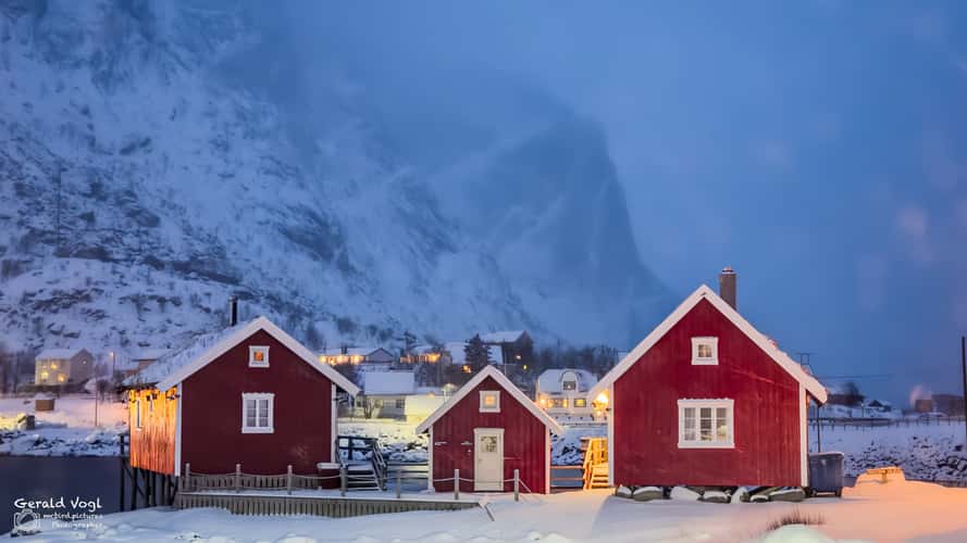 Rote Häuser in Reine
