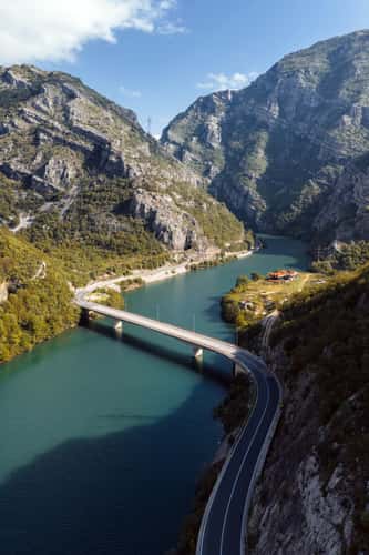 Street to Mostar