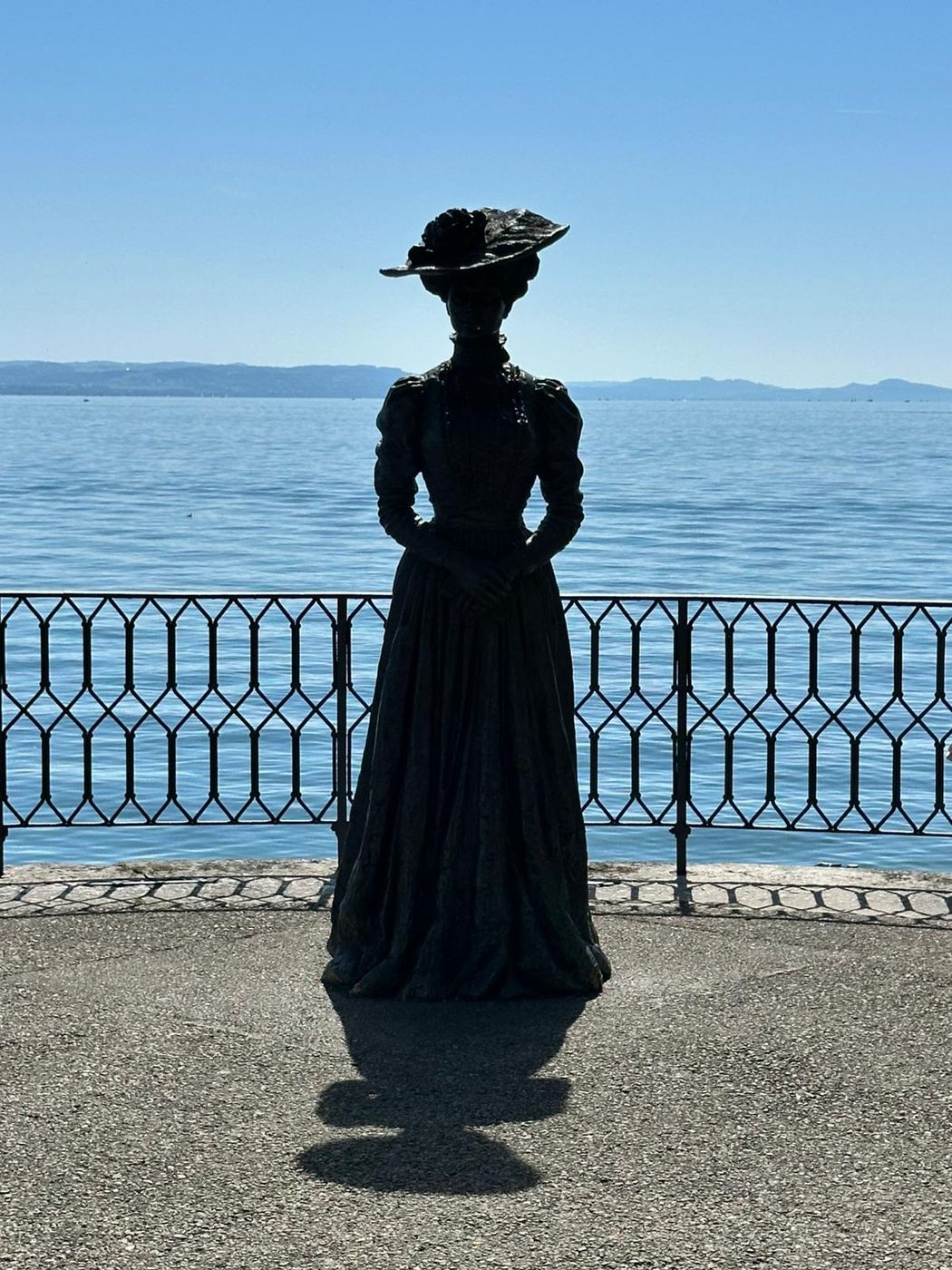 Femme bourgeoise, Neuchâtel, Switzerland