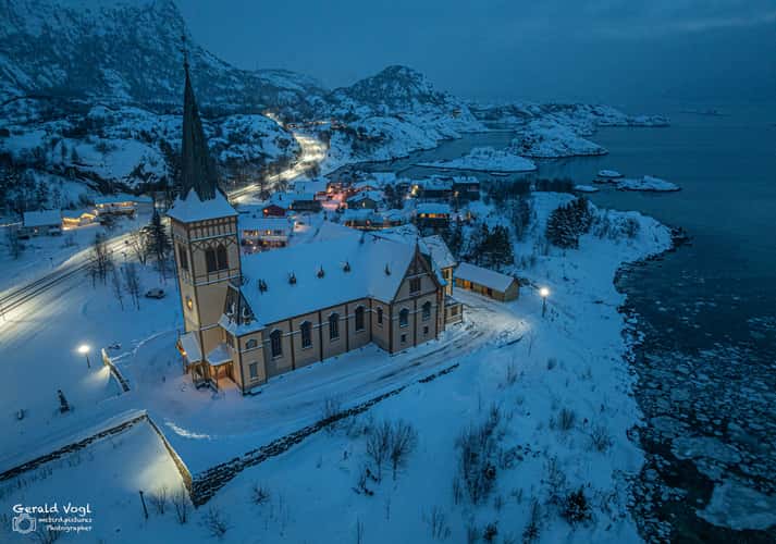 Vågan Church (Drone)