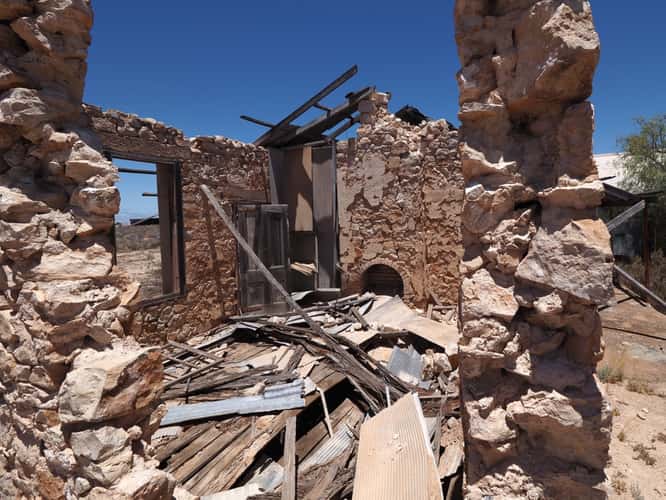 Balladonia Homestead Ruins