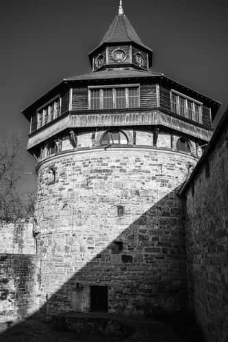 Dicker Turm