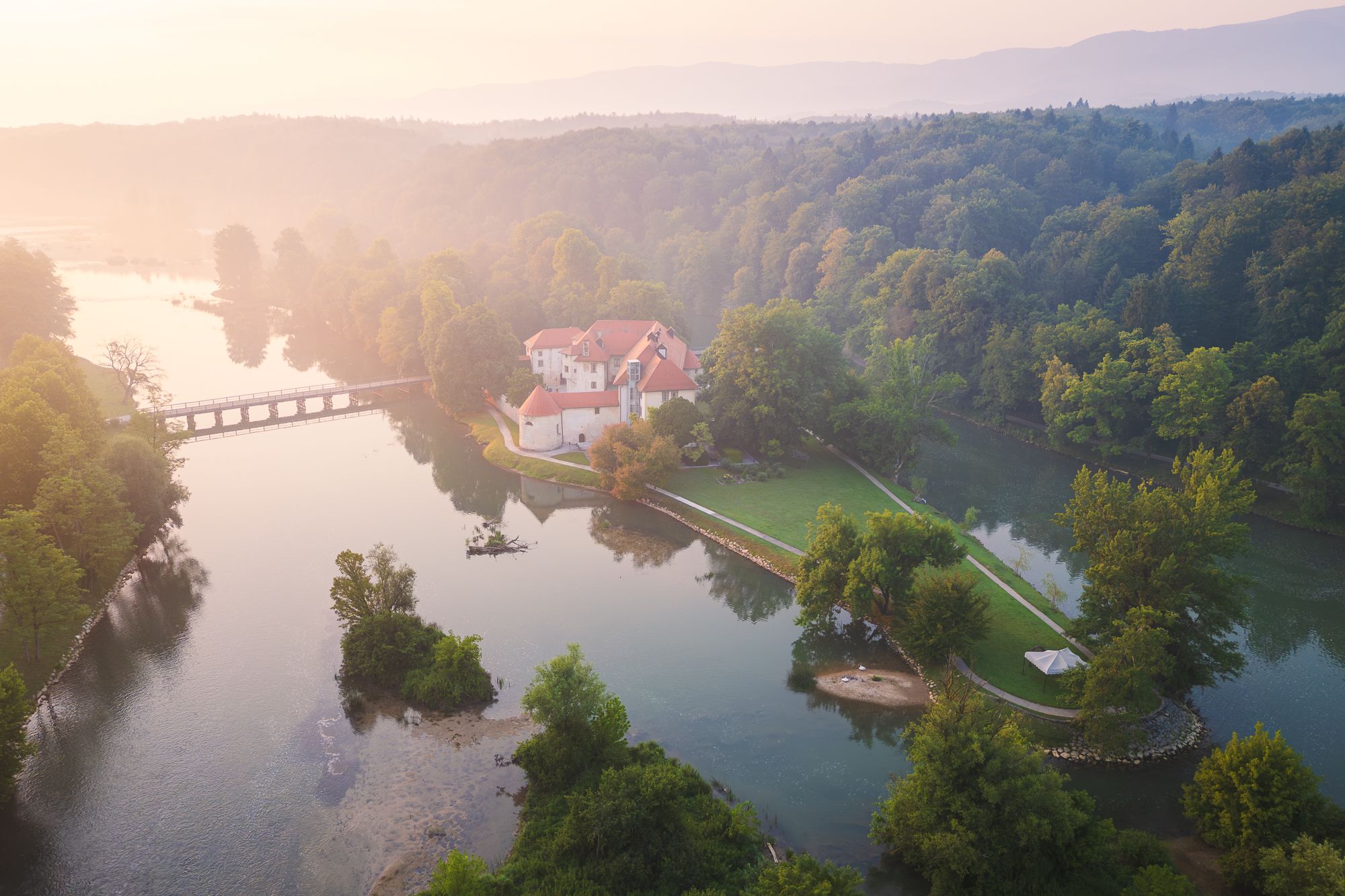 Hotel Grad Otočec (drone), Slovenia