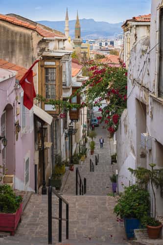 İsmet İnönü Street, İzmir