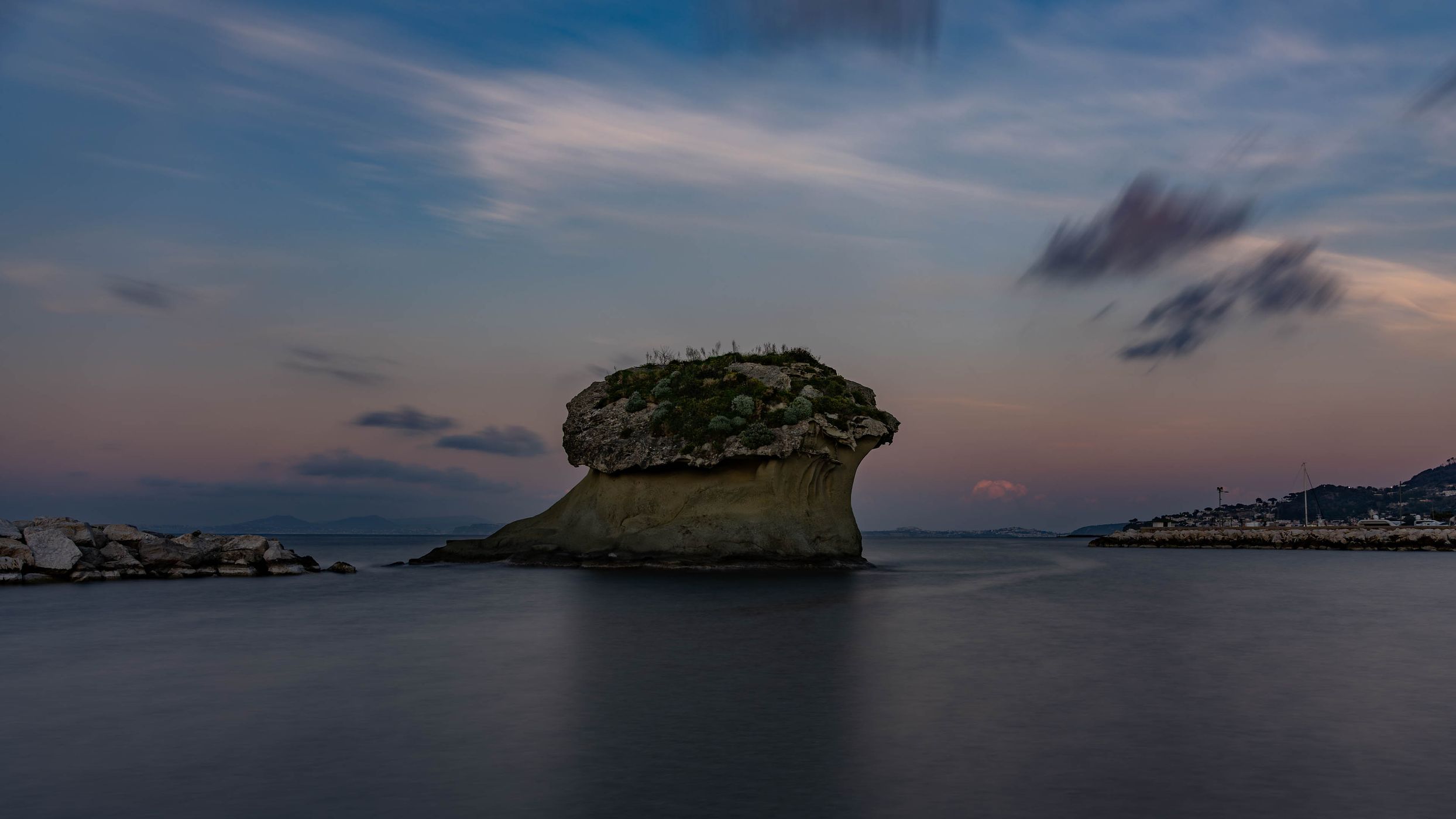 Il Fungo, Italy