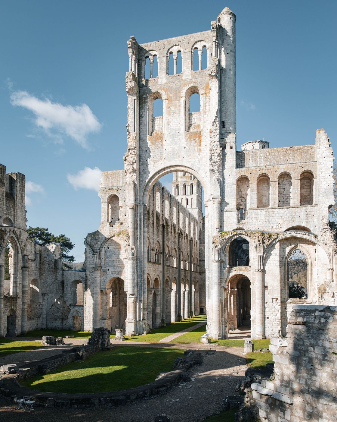 L'Abbaye de Jumièges, France